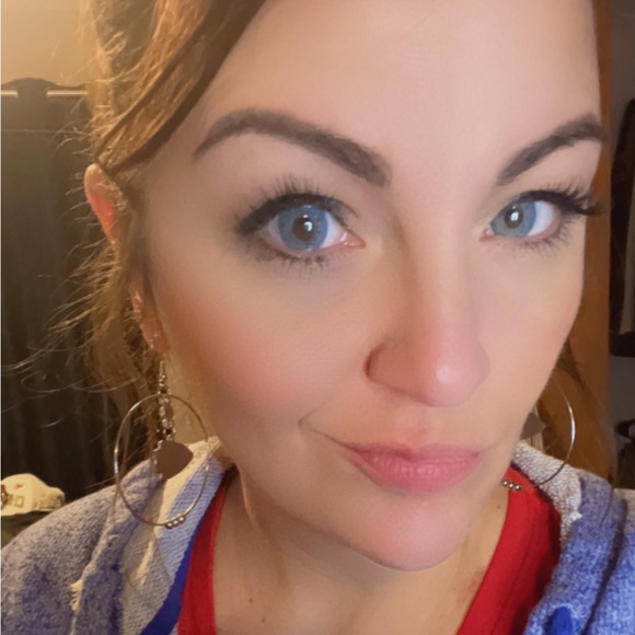 Meet your Posher, Cassie - Picture 1 of 1